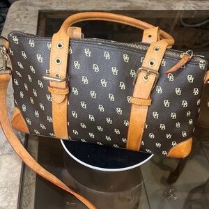 Vintage Dooney and Bourke handbag